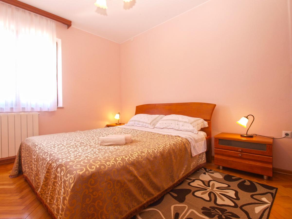 Apartments Mirjana 1655 Kanfanar Kültér fotó