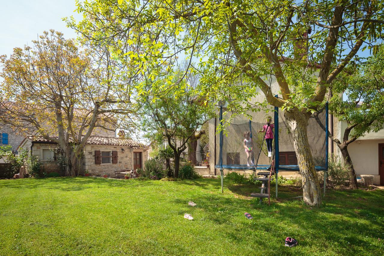 Apartments Mirjana 1655 Kanfanar Kültér fotó