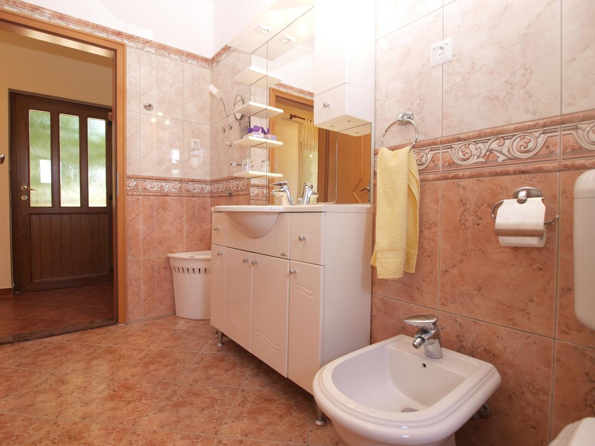 Apartments Mirjana 1655 Kanfanar Kültér fotó