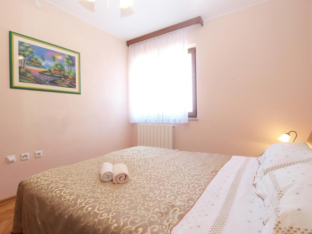 Apartments Mirjana 1655 Kanfanar Kültér fotó